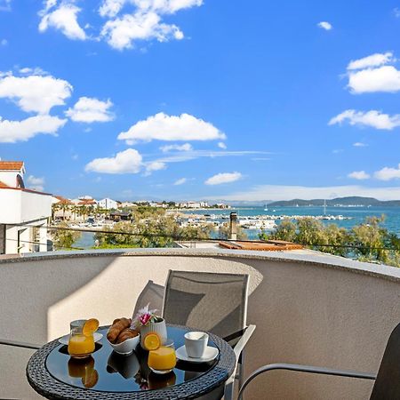 Aquarius Apartments - Beachside With Heated Pool Vodice Kültér fotó