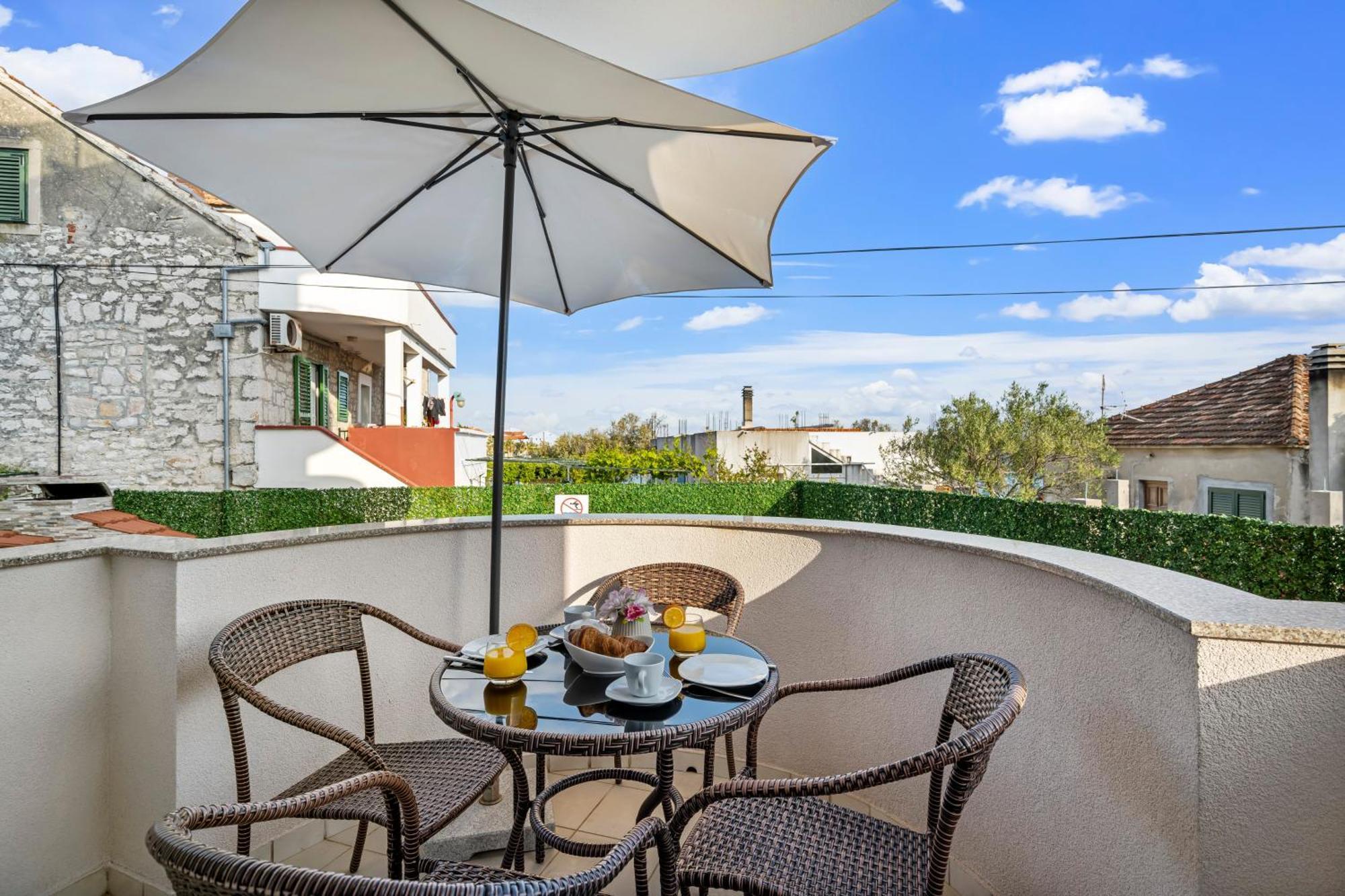 Aquarius Apartments - Beachside With Heated Pool Vodice Szoba fotó