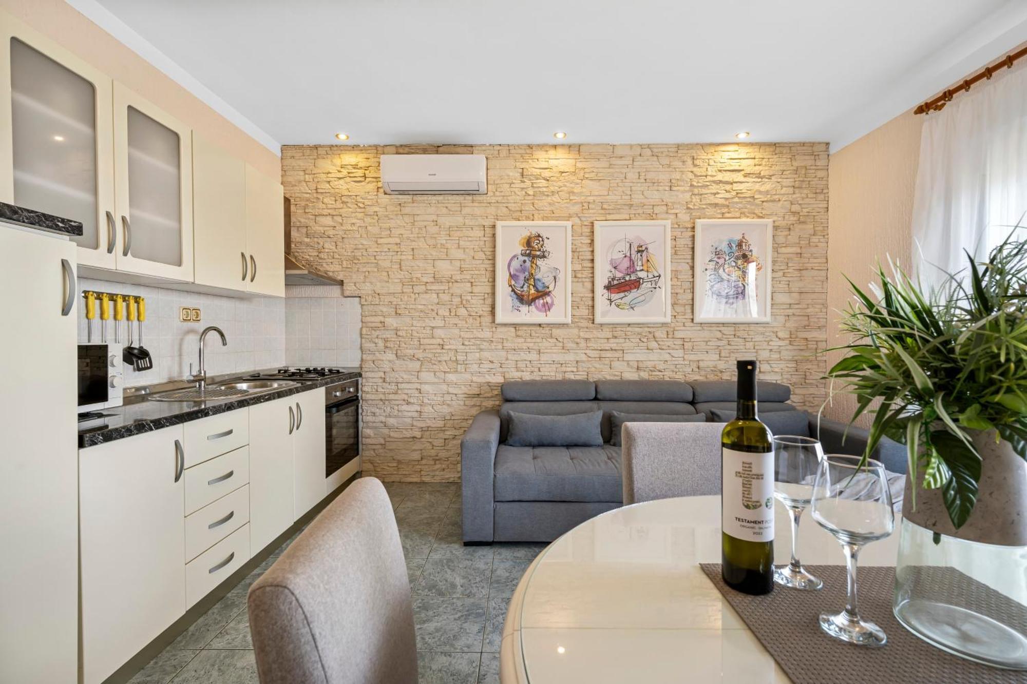Aquarius Apartments - Beachside With Heated Pool Vodice Szoba fotó